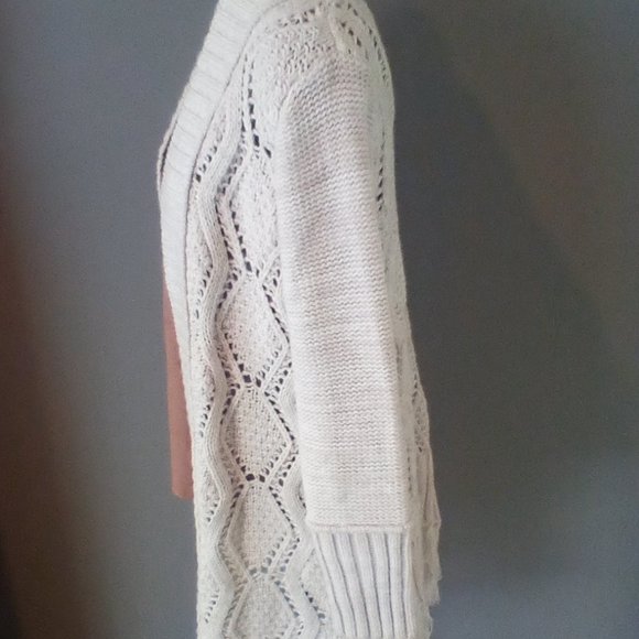 Women's large sweater with fringe - Picture 2 of 4